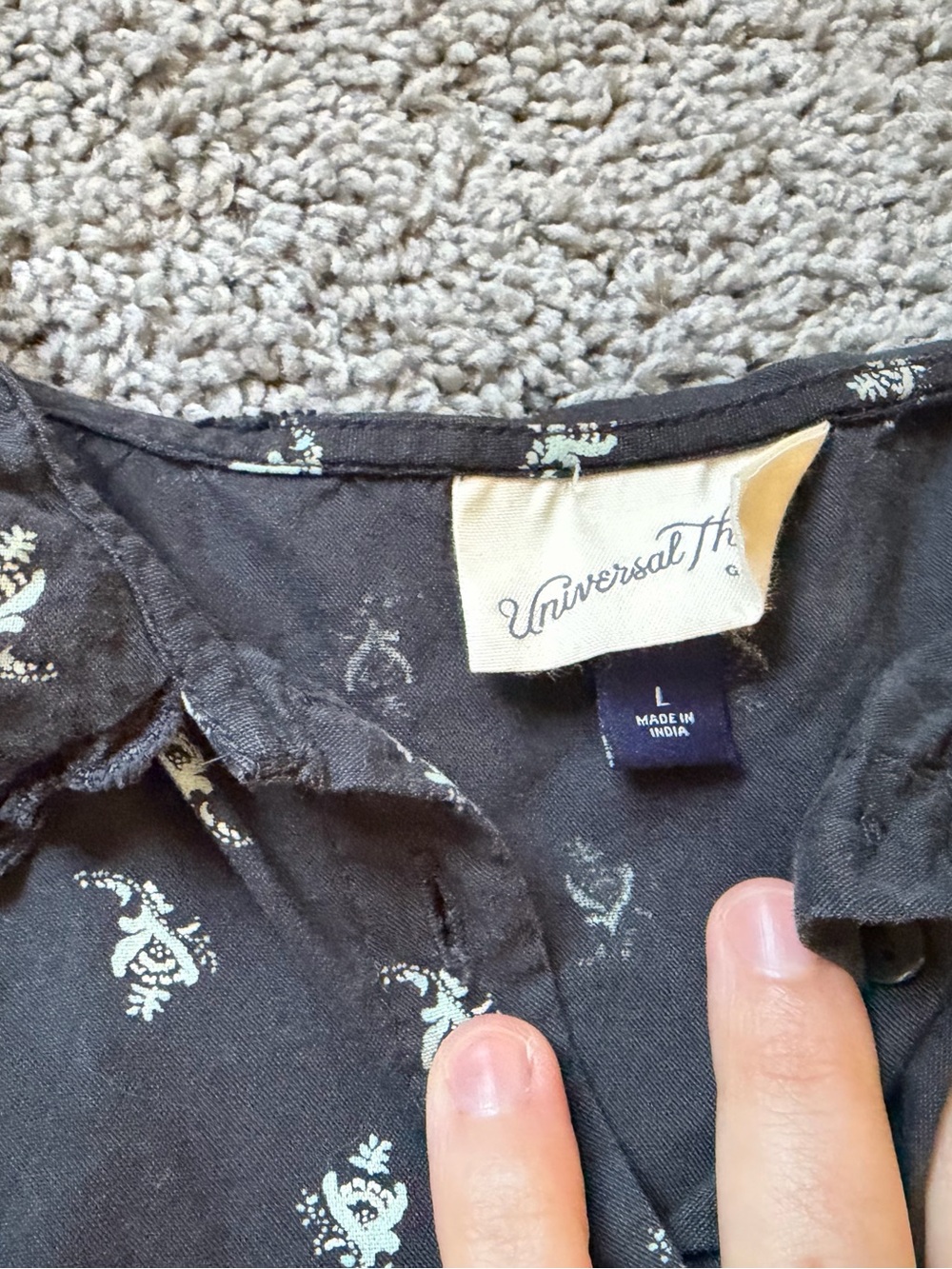 Universal Thread Button Down Blouse - Picture 3 of 3